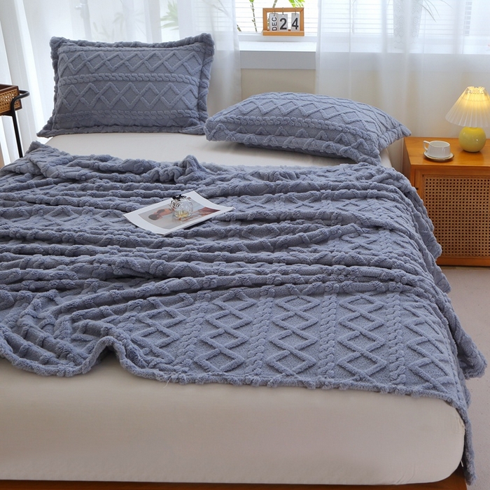 91家纺网 家纺一手货源 找家纺 栩裕纺织 2025新款双面塔芙绒毛毯家用毯子卷边款 塔夫绒-蓝灰