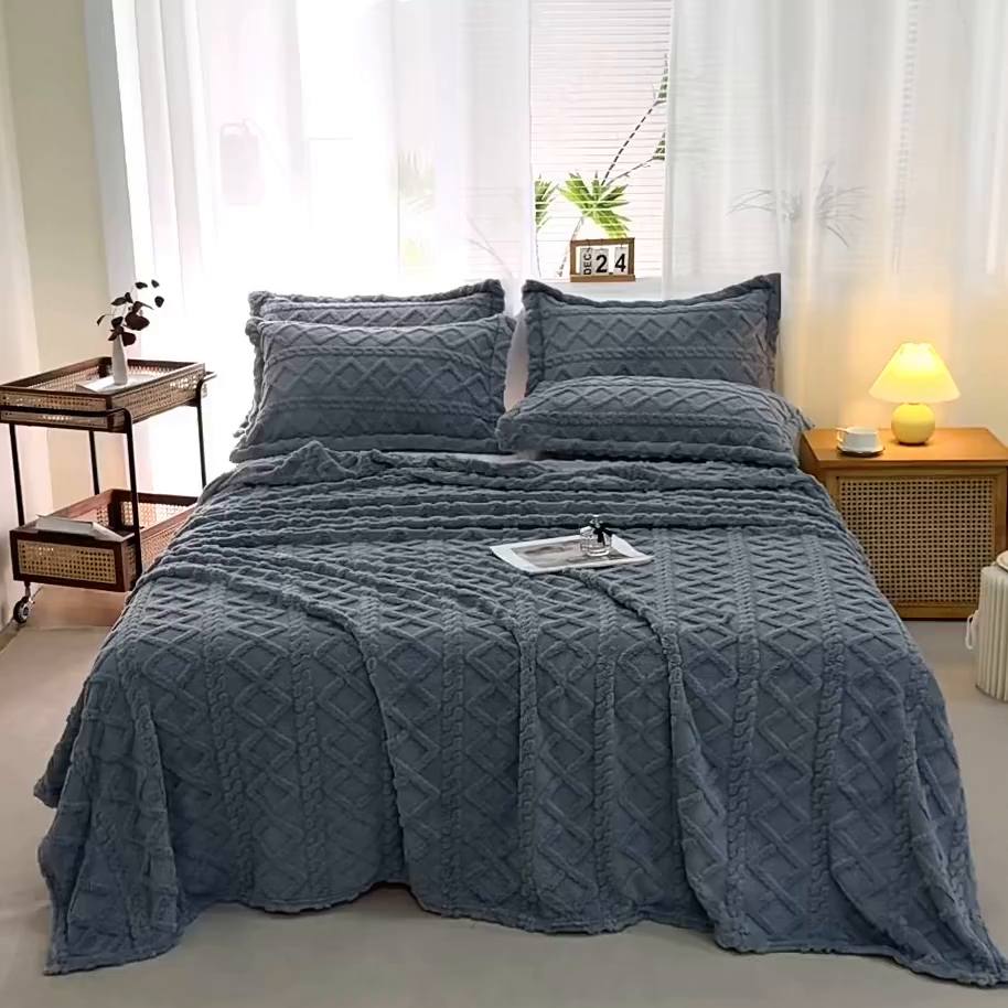 91家纺网 家纺一手货源 找家纺 栩裕纺织 2025新款双面塔芙绒毛毯家用毯子卷边款 塔夫绒-蓝灰