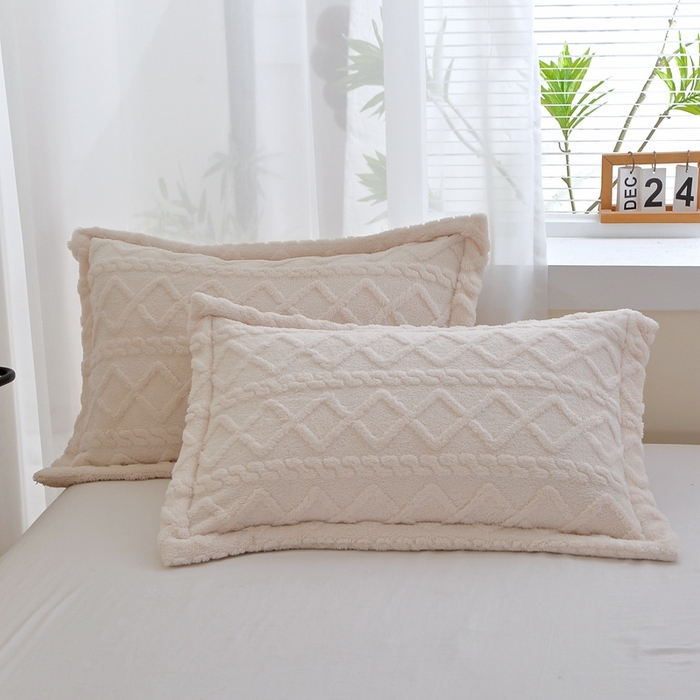 91家纺网 家纺一手货源 找家纺 栩裕纺织 2025新款双面塔芙绒毛毯家用毯子卷边款 塔夫绒-米杏色