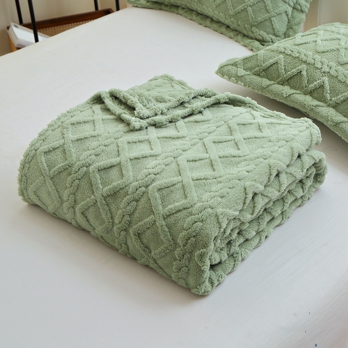 91家纺网 家纺一手货源 找家纺 栩裕纺织 2025新款双面塔芙绒毛毯家用毯子卷边款 塔夫绒-抹茶绿