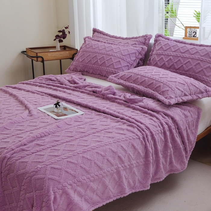 91家纺网 家纺一手货源 找家纺 栩裕纺织 2025新款双面塔芙绒毛毯家用毯子卷边款 塔夫绒-莫奈紫