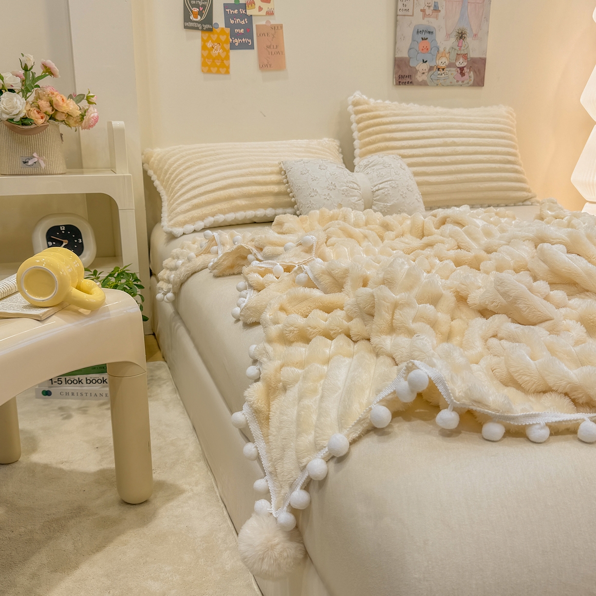 91家纺网 家纺一手货源 找家纺 （总）眠势力 2025新款高克重毛毯抽条兔毛绒毯子多功能小球球加厚雪球盖毯