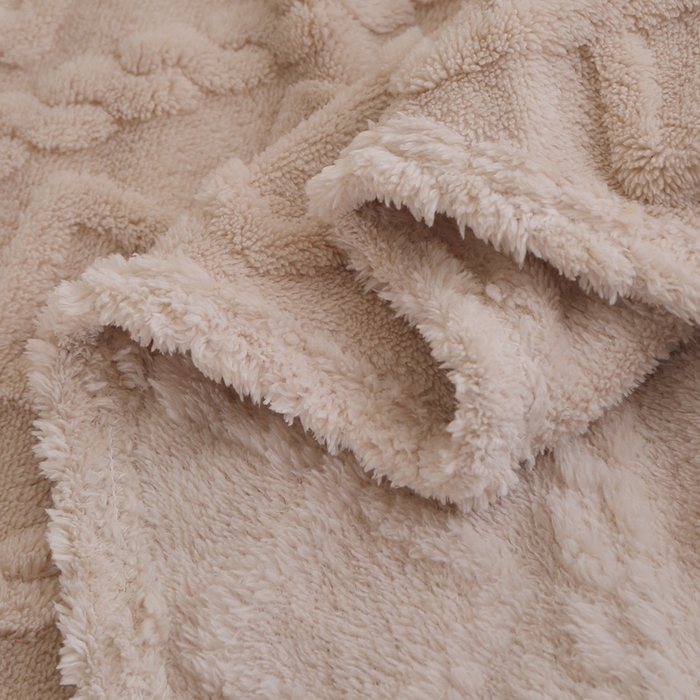 91家纺网 家纺一手货源 找家纺 栩裕纺织 2025新款双面塔芙绒毛毯家用毯子卷边款 塔夫绒-浅卡其