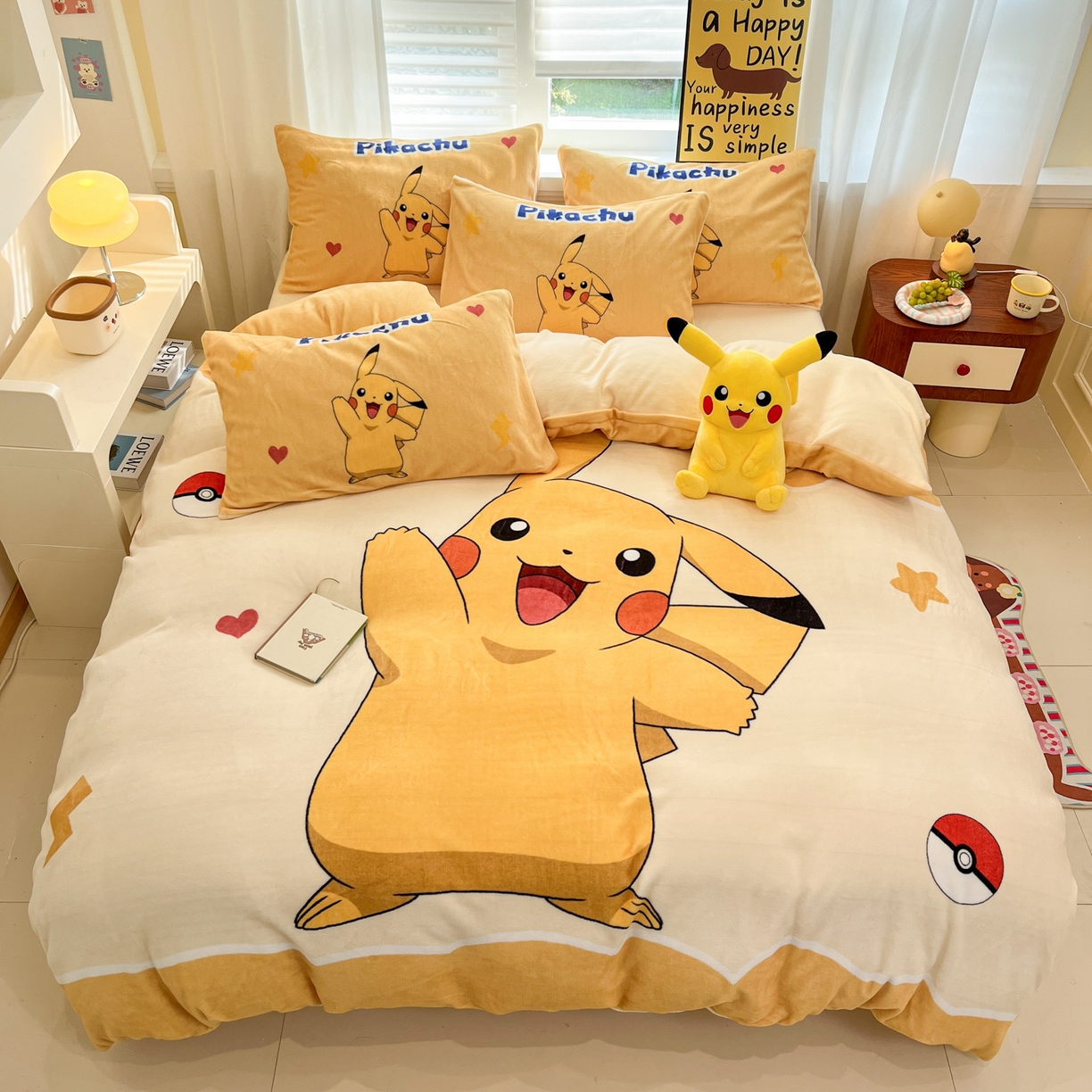 91家纺网 家纺一手货源 找家纺 （总）金爱家 2025新品大版卡通平网数码印花加厚高克重牛奶绒皮卡丘系列四件套