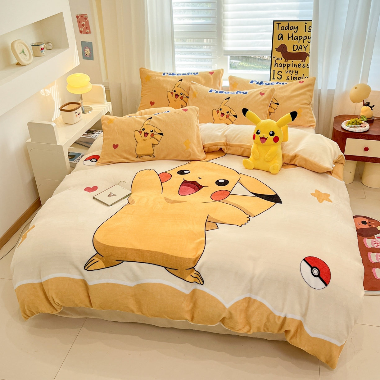 91家纺网 家纺一手货源 找家纺 （总）金爱家 2025新品大版卡通平网数码印花加厚高克重牛奶绒皮卡丘系列四件套