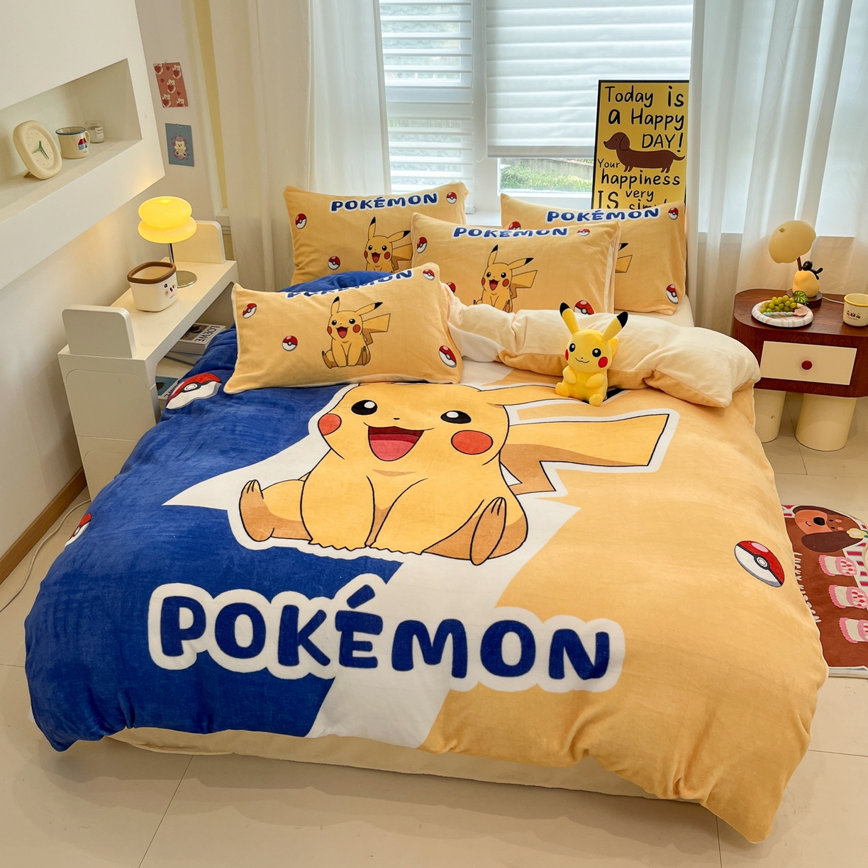 91家纺网 家纺一手货源 找家纺 （总）金爱家 2025新品大版卡通平网数码印花加厚高克重牛奶绒皮卡丘系列四件套