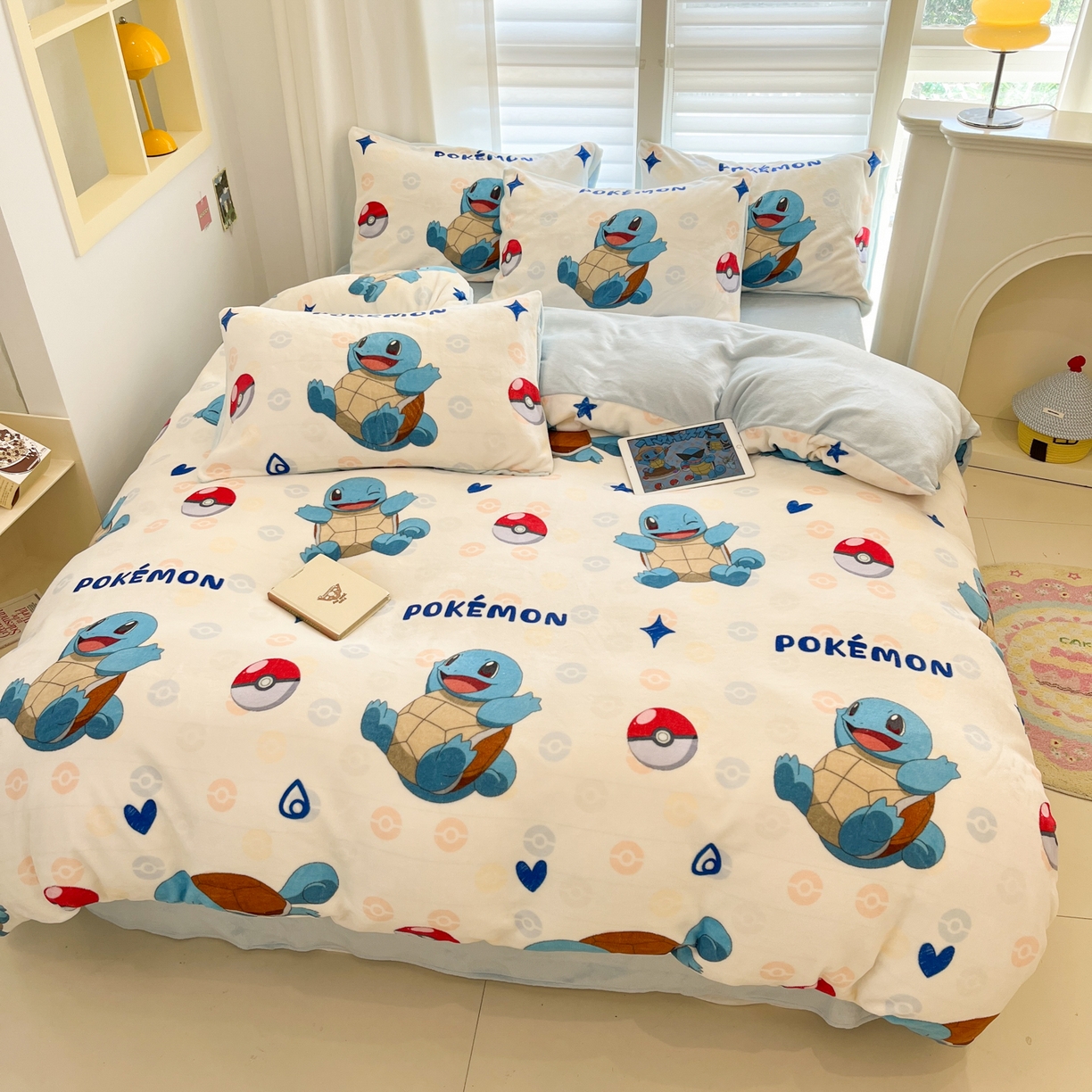 91家纺网 家纺一手货源 找家纺 （总）金爱家 2025新品大版卡通平网数码印花加厚高克重牛奶绒皮卡丘系列四件套