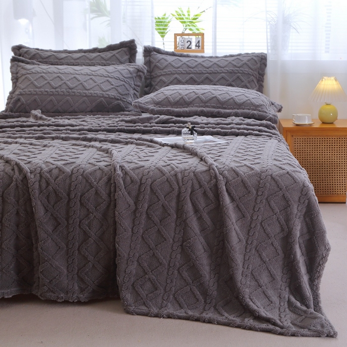 91家纺网 家纺一手货源 找家纺 栩裕纺织 2025新款双面塔芙绒毛毯家用毯子卷边款 塔夫绒-深灰