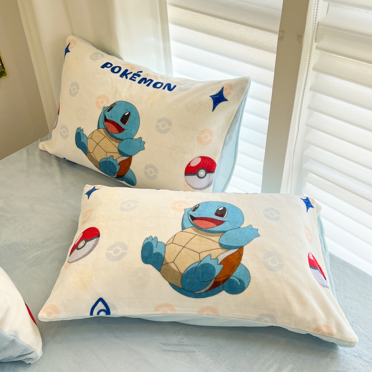 91家纺网 家纺一手货源 找家纺 金爱家 2025新品大版卡通平网数码印花加厚高克重牛奶绒皮卡丘系列四件套 绒小版-欢乐杰尼龟