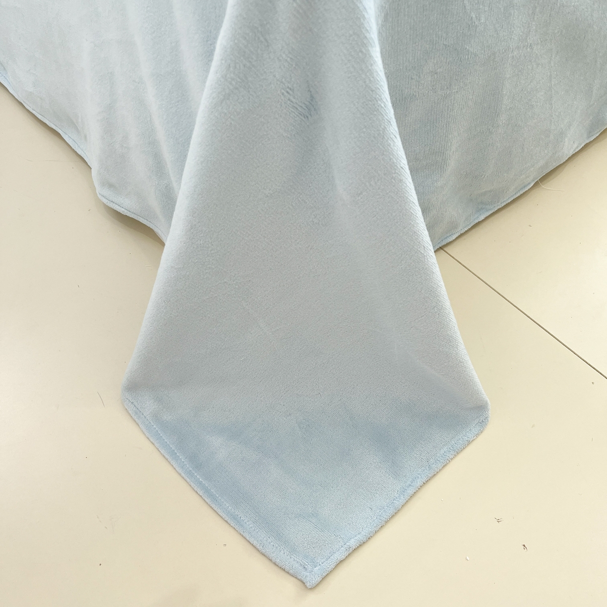 91家纺网 家纺一手货源 找家纺 金爱家 2025新品大版卡通平网数码印花加厚高克重牛奶绒皮卡丘系列四件套 绒小版-欢乐杰尼龟