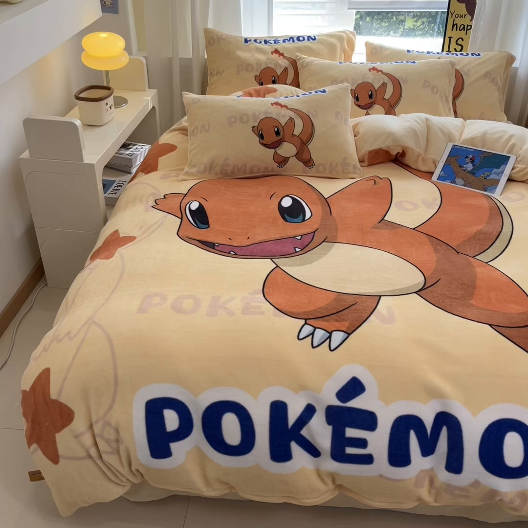 91家纺网 家纺一手货源 找家纺 金爱家 2025新品大版卡通平网数码印花加厚高克重牛奶绒皮卡丘系列四件套 绒大阪套件-喷火龙