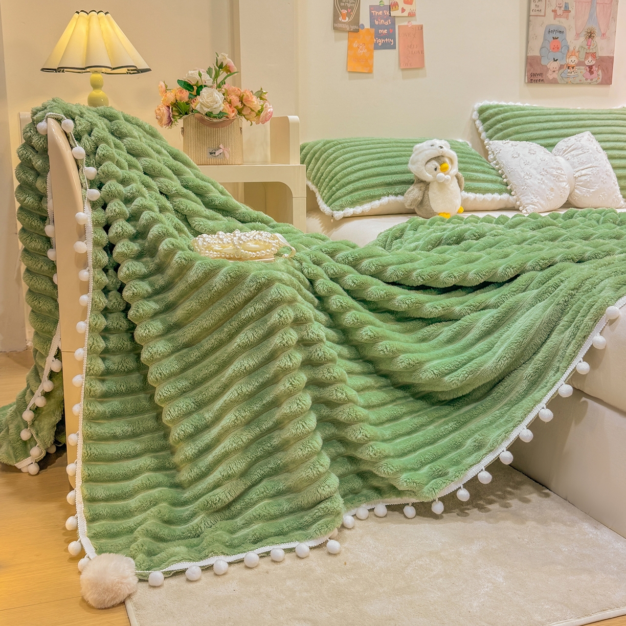 91家纺网 家纺一手货源 找家纺 （总）眠势力 2025新款高克重毛毯抽条兔毛绒毯子多功能小球球加厚雪球盖毯