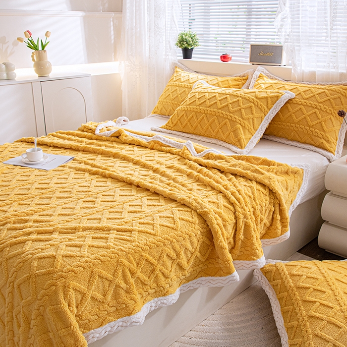 91家纺网 家纺一手货源 找家纺 （总）栩裕纺织 2025新款双面塔芙绒毛毯家用毯子包边款