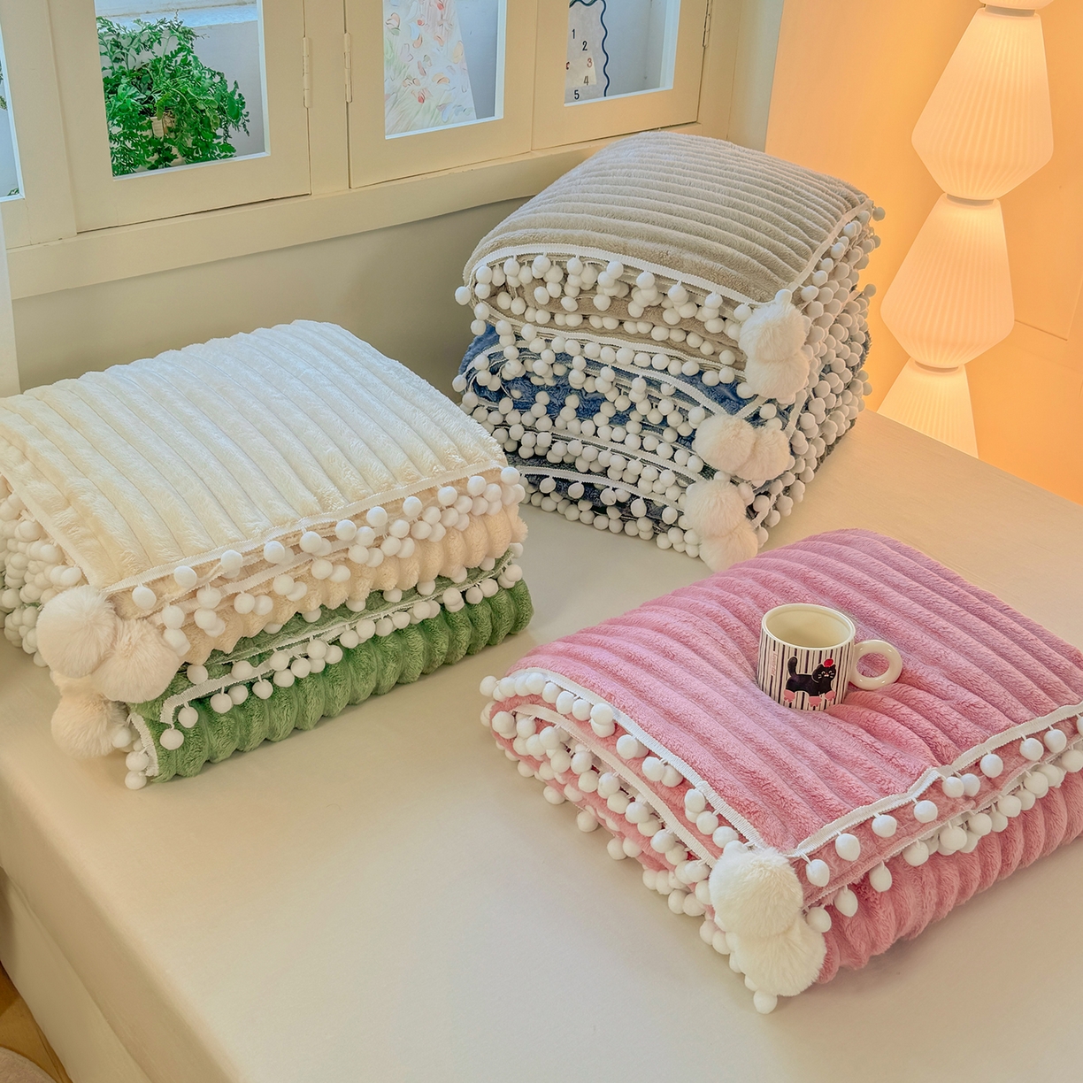 91家纺网 家纺一手货源 找家纺 （总）眠势力 2025新款高克重毛毯抽条兔毛绒毯子多功能小球球加厚雪球盖毯