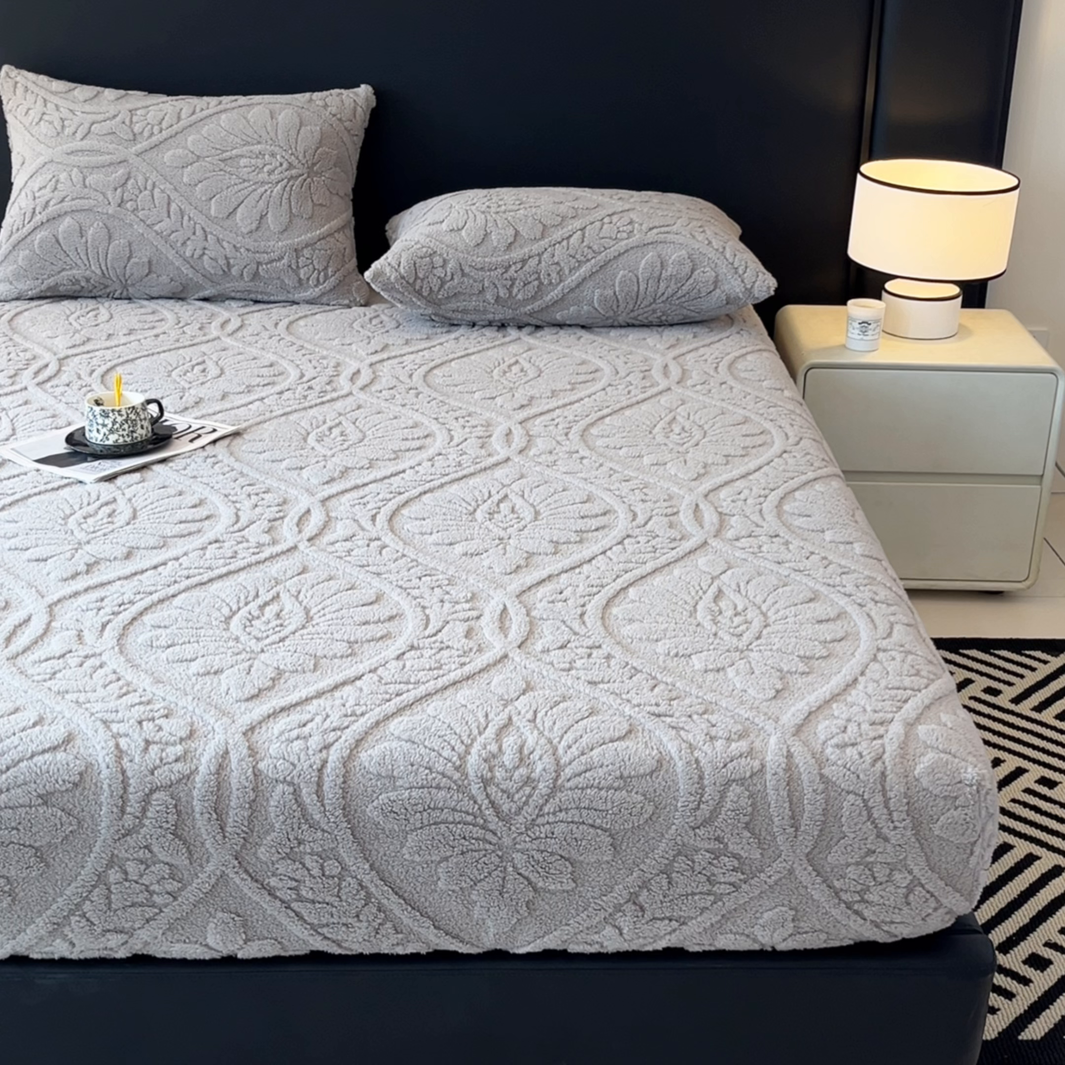 91家纺网 家纺一手货源 找家纺 乐家欣 2025新款提花塔芙绒床笠床笠单件单床笠-繁花系列 繁花-月影灰