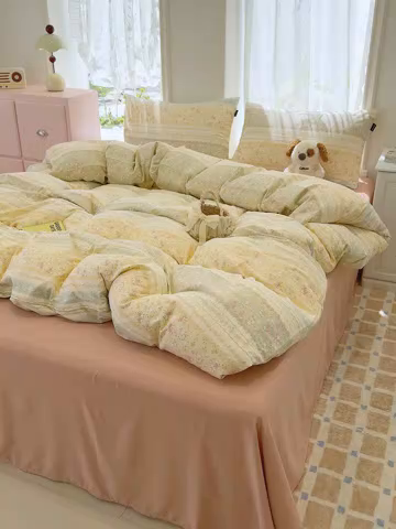 91家纺网 家纺一手货源 找家纺 竹合家纺 2025新款爆款韩国小布袋古法水洗云感四件套一亩花田