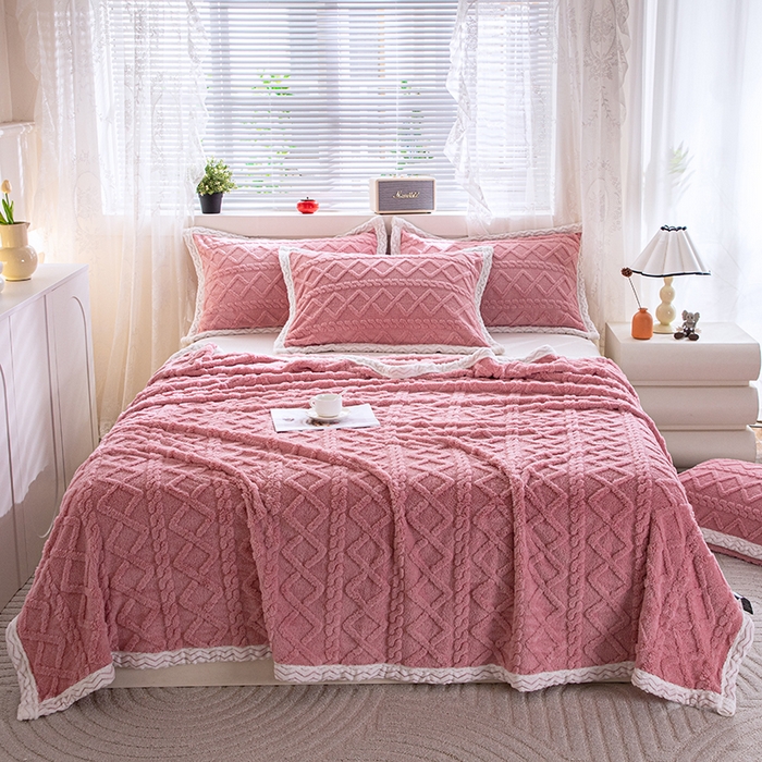 91家纺网 家纺一手货源 找家纺 （总）栩裕纺织 2025新款双面塔芙绒毛毯家用毯子包边款