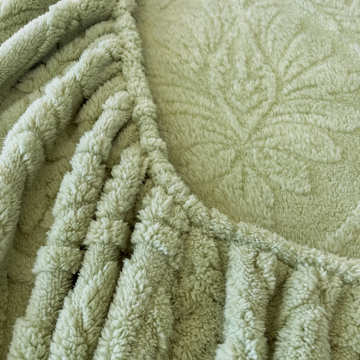 91家纺网 家纺一手货源 找家纺 乐家欣 2025新款提花塔芙绒床笠床笠单件单床笠-繁花系列 繁花-复古绿