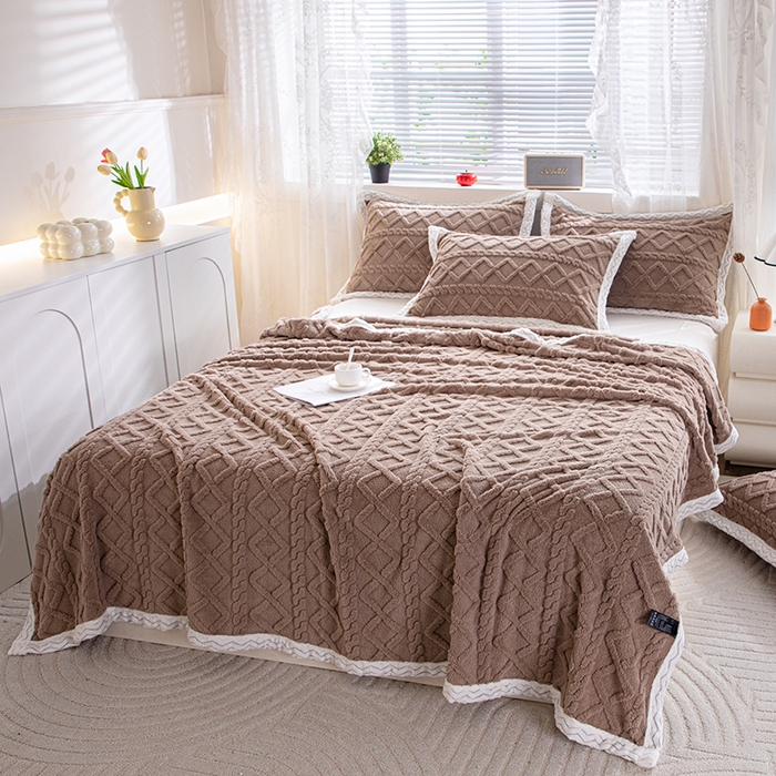 91家纺网 家纺一手货源 找家纺 栩裕纺织 2025新款双面塔芙绒毛毯家用毯子包边款 塔夫绒-咖色