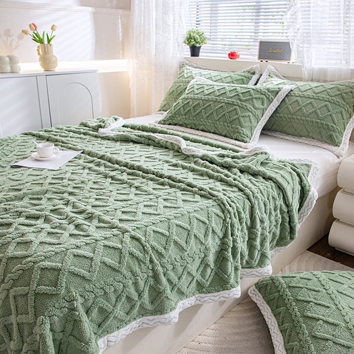 91家纺网 家纺一手货源 找家纺 栩裕纺织 2025新款双面塔芙绒毛毯家用毯子包边款 塔夫绒-抹茶绿