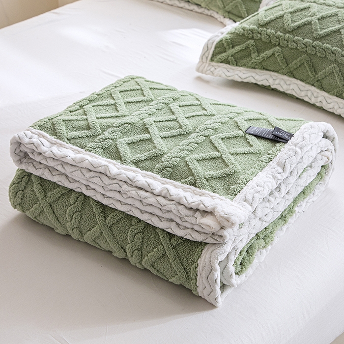 91家纺网 家纺一手货源 找家纺 栩裕纺织 2025新款双面塔芙绒毛毯家用毯子包边款 塔夫绒-抹茶绿