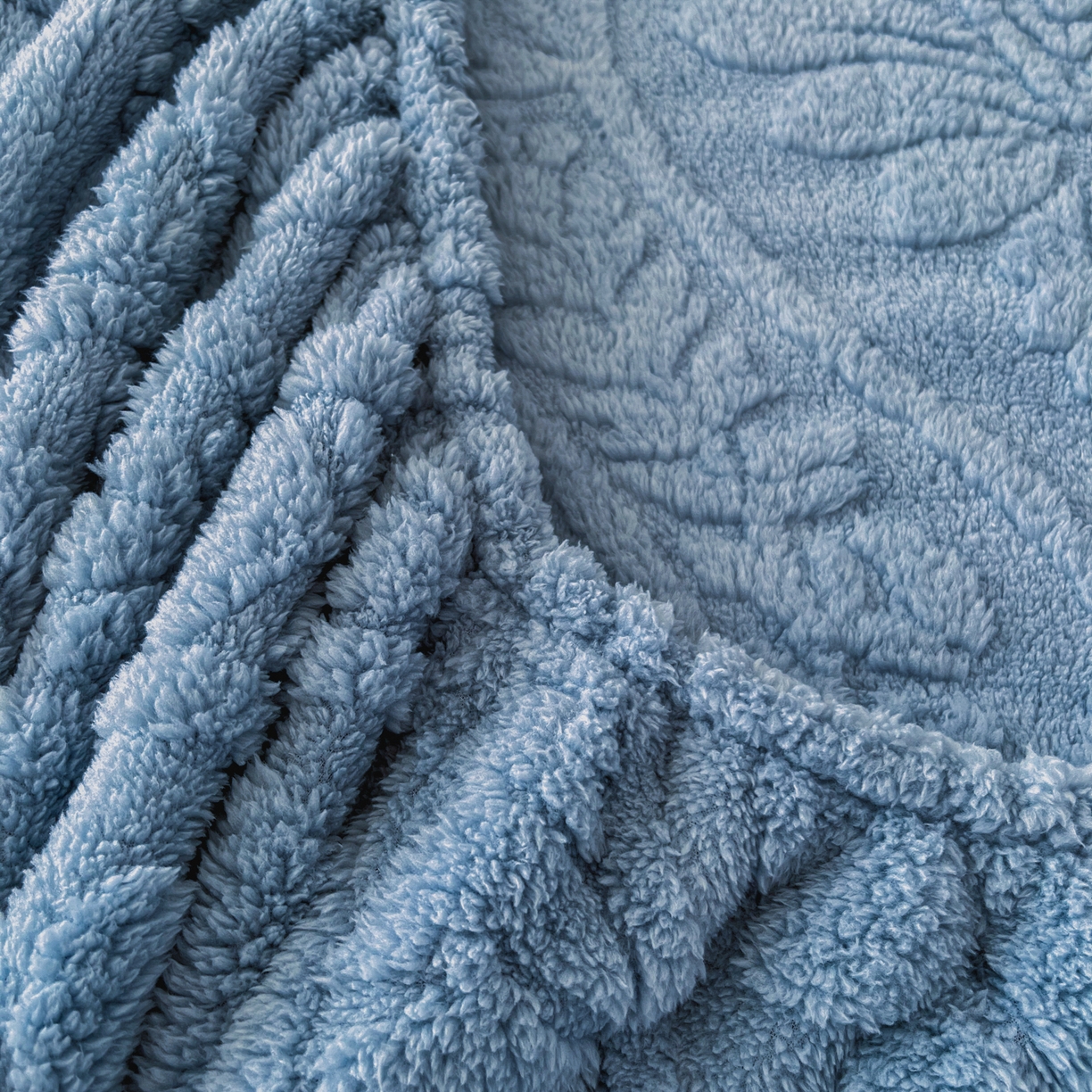 91家纺网 家纺一手货源 找家纺 乐家欣 2025新款提花塔芙绒床笠床笠单件单床笠-繁花系列 繁花-午夜蓝