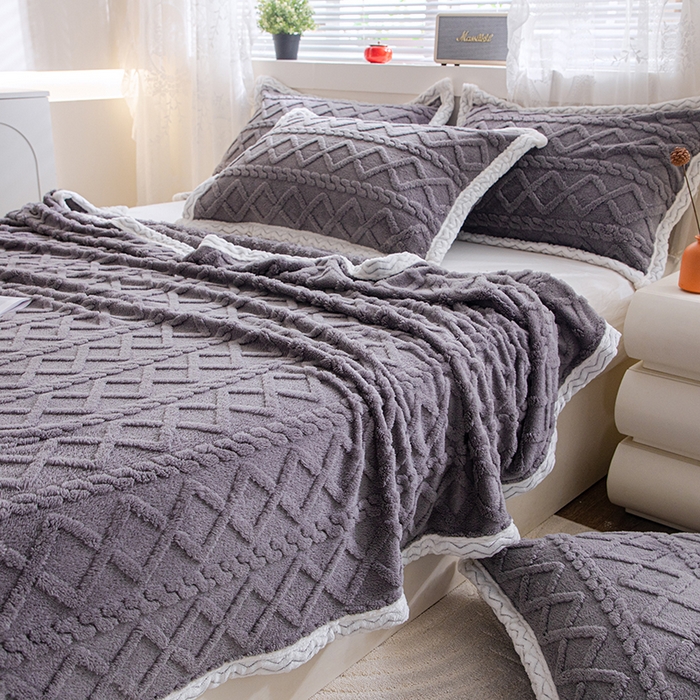 91家纺网 家纺一手货源 找家纺 栩裕纺织 2025新款双面塔芙绒毛毯家用毯子包边款 塔夫绒-深灰
