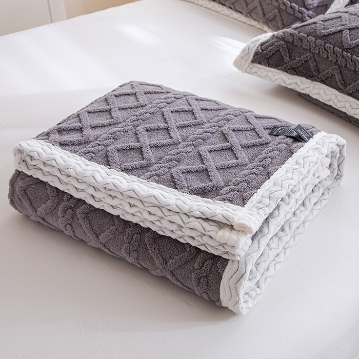 91家纺网 家纺一手货源 找家纺 栩裕纺织 2025新款双面塔芙绒毛毯家用毯子包边款 塔夫绒-深灰