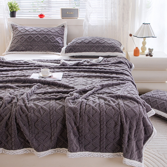 91家纺网 家纺一手货源 找家纺 栩裕纺织 2025新款双面塔芙绒毛毯家用毯子包边款 塔夫绒-深灰