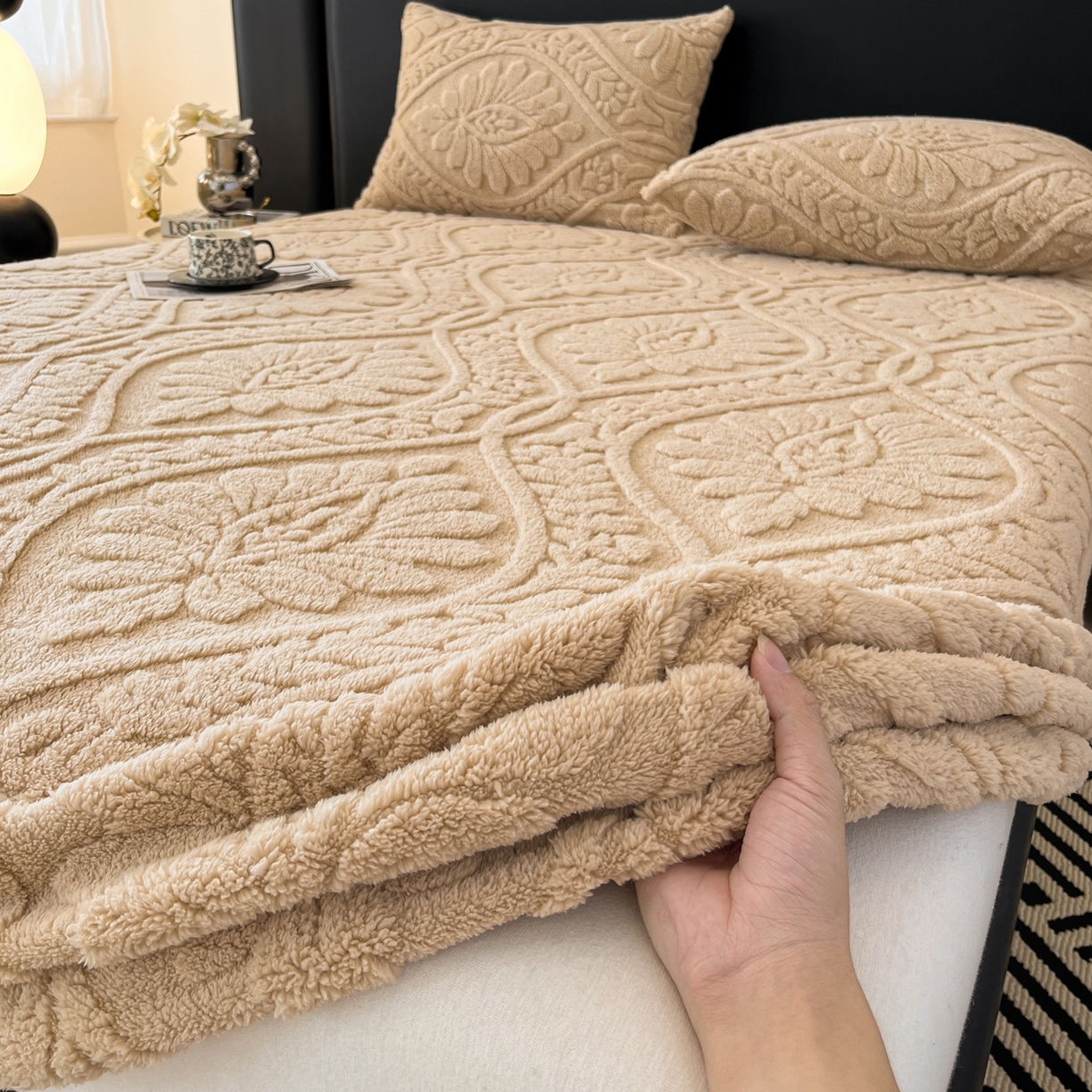 91家纺网 家纺一手货源 找家纺 乐家欣 2025新款提花塔芙绒床笠床笠单件单床笠-繁花系列 繁花-香槟咖