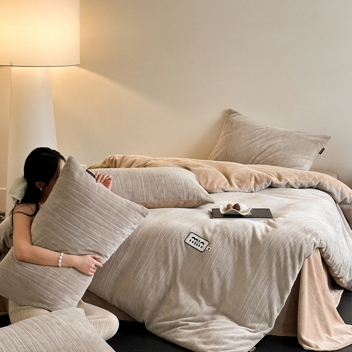 91家纺网 家纺一手货源 找家纺 （总）栩裕纺织 2025新款秋冬简约保暖四件套-卡布奇诺