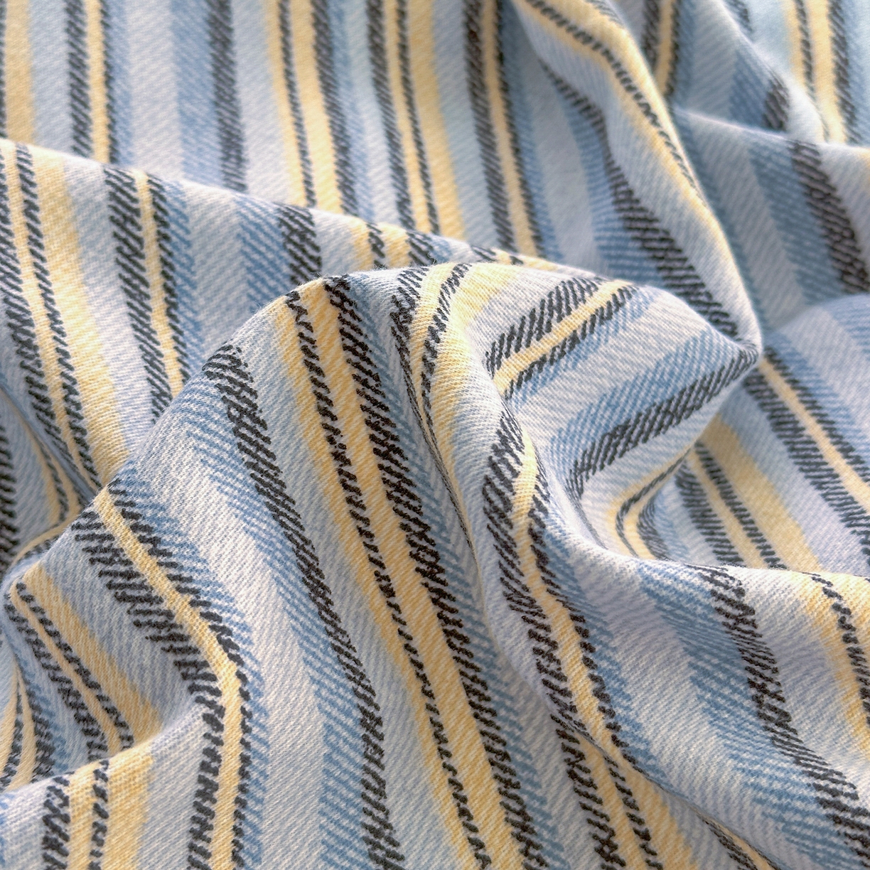 91家纺网 家纺一手货源 找家纺 2025新款全棉磨毛印花单品被套 艾尔伦-蓝