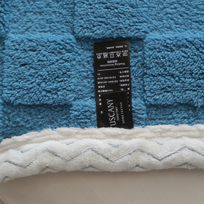 91家纺网 家纺一手货源 找家纺 栩裕纺织 2025新款意大利面包格毛毯-包边款 面包格包边款-孔雀蓝