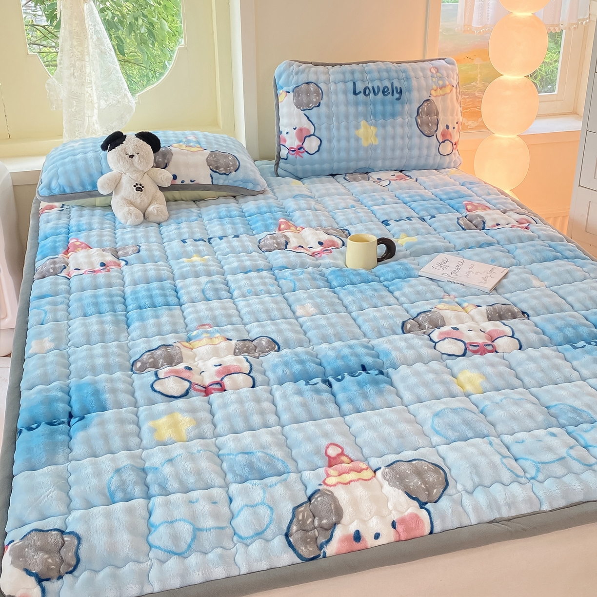 91家纺网 家纺一手货源 找家纺 眠势力 2025新款牛奶绒泡泡床垫加绒仿兔毛绒床褥子秋冬保暖珊瑚绒夹棉床护垫 趴趴狗