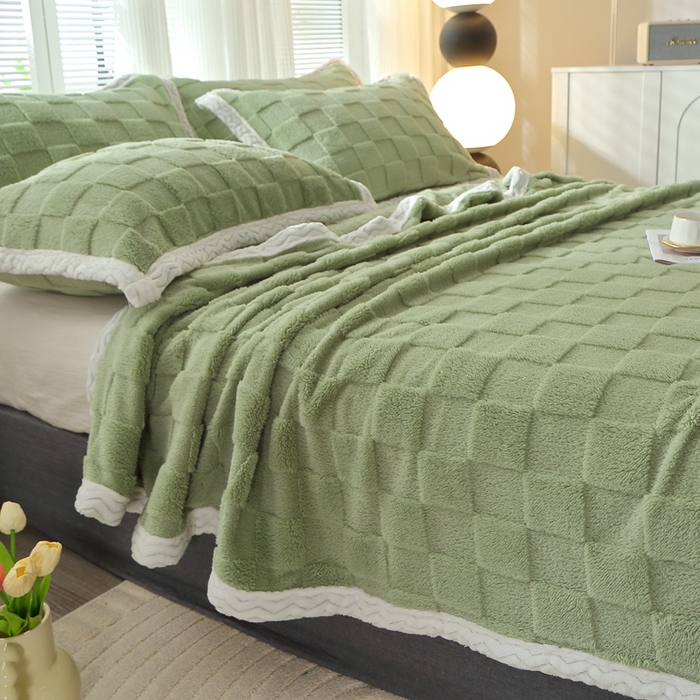 91家纺网 家纺一手货源 找家纺 栩裕纺织 2025新款意大利面包格毛毯-包边款 面包格包边款-抹茶绿