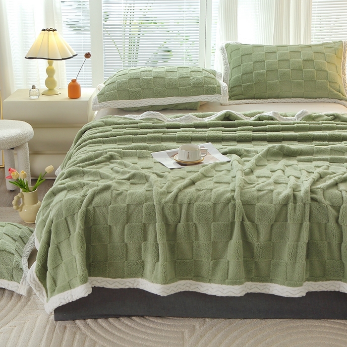 91家纺网 家纺一手货源 找家纺 栩裕纺织 2025新款意大利面包格毛毯-包边款 面包格包边款-抹茶绿