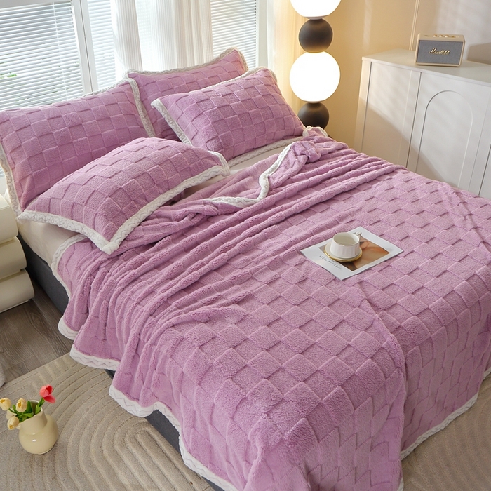 91家纺网 家纺一手货源 找家纺 栩裕纺织 2025新款意大利面包格毛毯-包边款 面包格包边款-莫奈紫