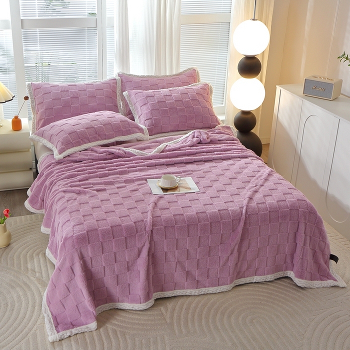 91家纺网 家纺一手货源 找家纺 栩裕纺织 2025新款意大利面包格毛毯-包边款 面包格包边款-莫奈紫