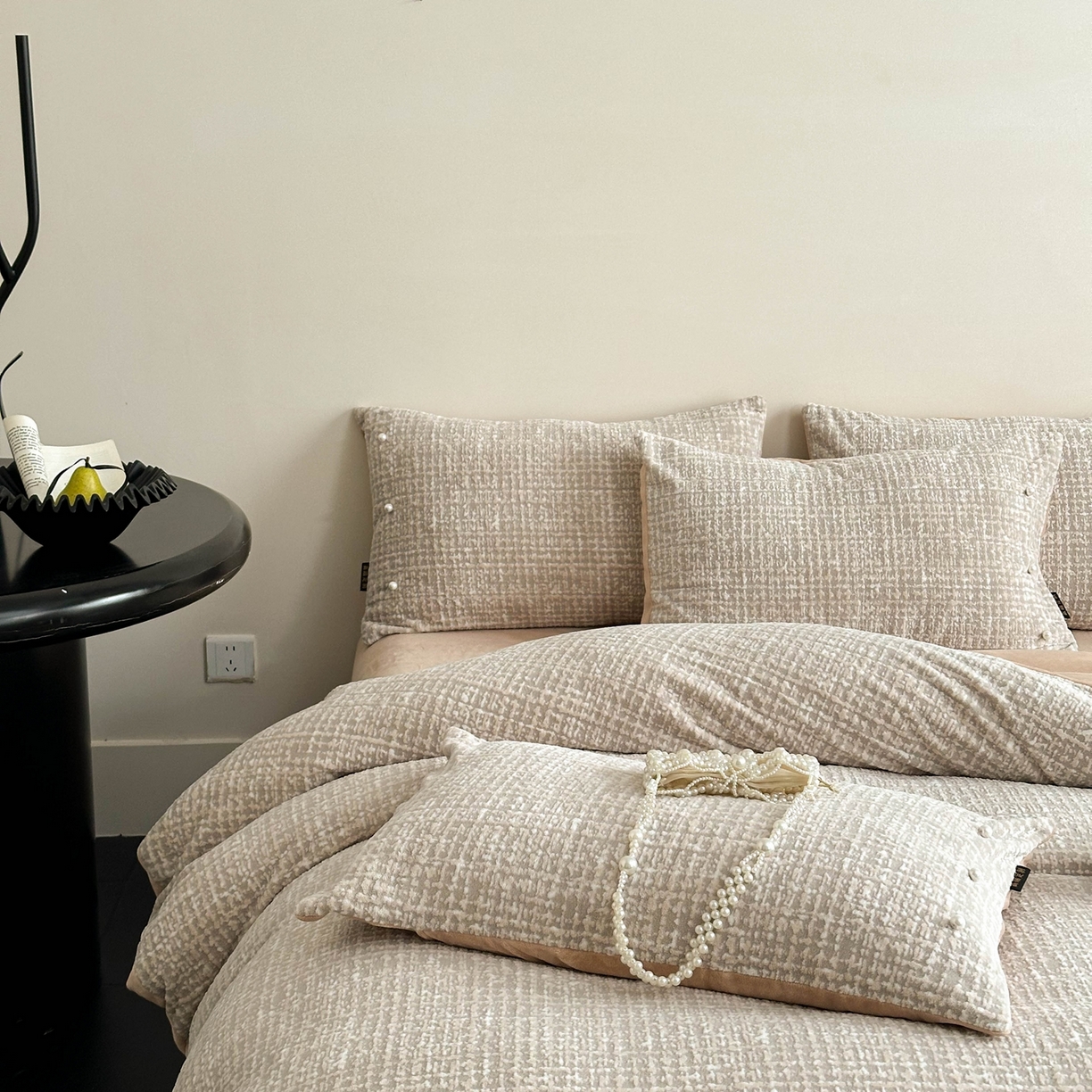 91家纺网 家纺一手货源 找家纺 栩裕纺织 2025新款秋冬简约保暖四件套-风铃子 玉色