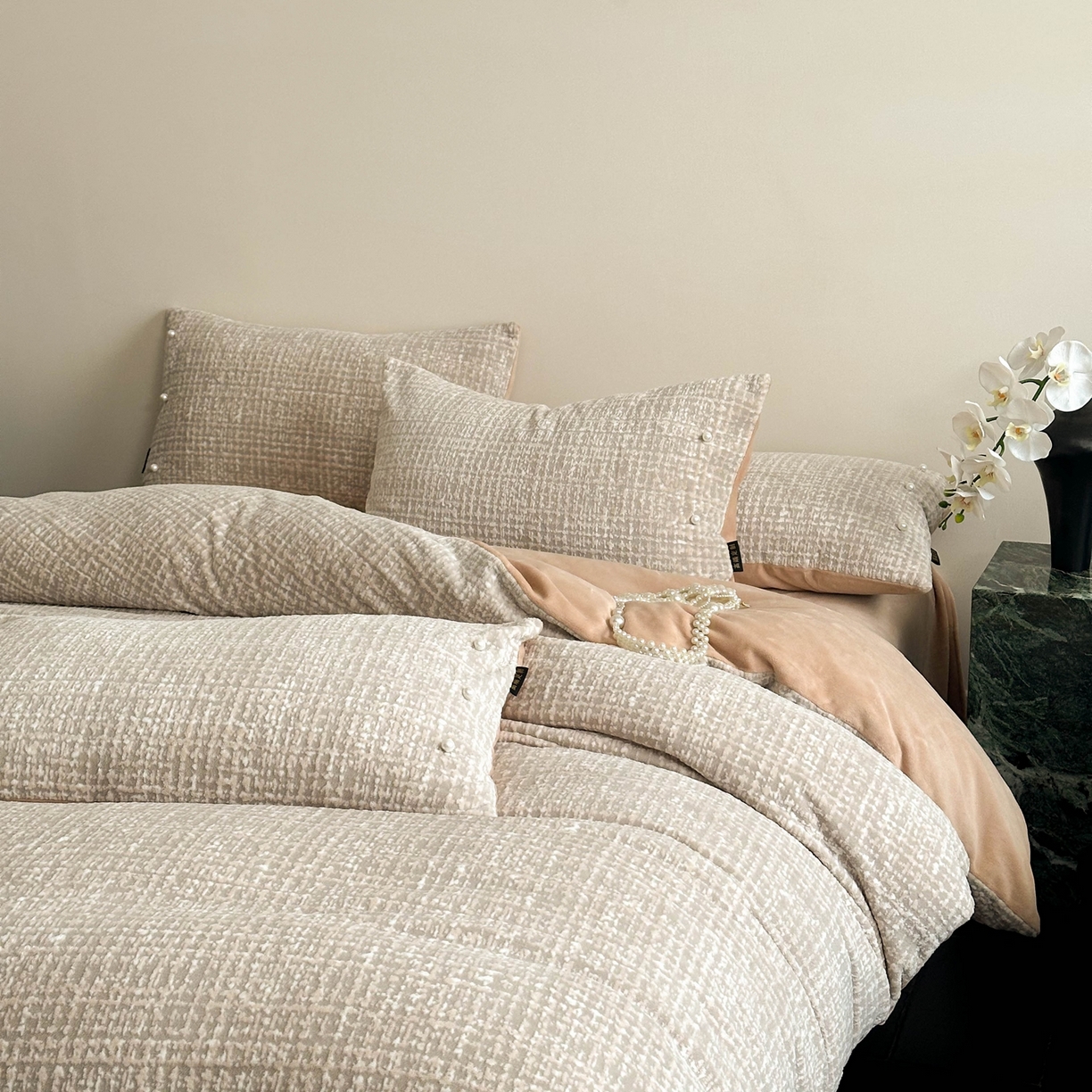 91家纺网 家纺一手货源 找家纺 栩裕纺织 2025新款秋冬简约保暖四件套-风铃子 玉色