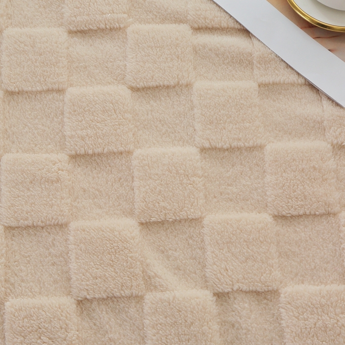 91家纺网 家纺一手货源 找家纺 栩裕纺织 2025新款意大利面包格毛毯-包边款 面包格包边款-浅卡其