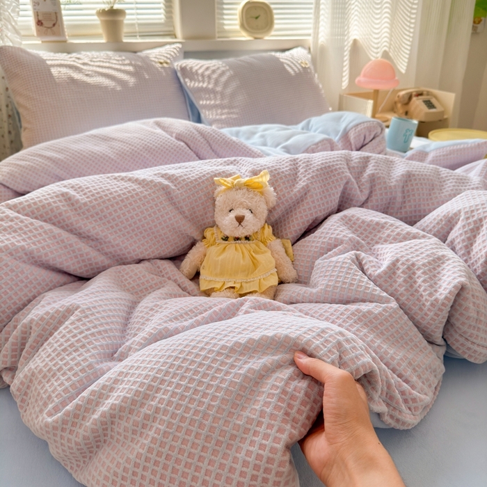 91家纺网 家纺一手货源 找家纺 十里居 2025新款lns奶油双拼华夫格烂花牛奶绒四件套 华夫格系列 华夫格-粉蓝