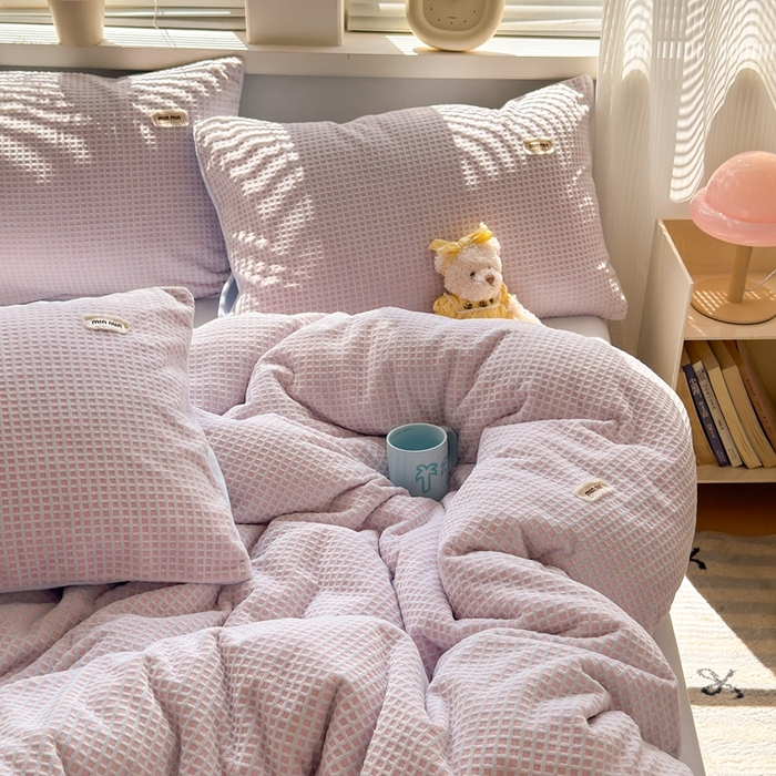 91家纺网 家纺一手货源 找家纺 十里居 2025新款lns奶油双拼华夫格烂花牛奶绒四件套 华夫格系列 华夫格-粉蓝