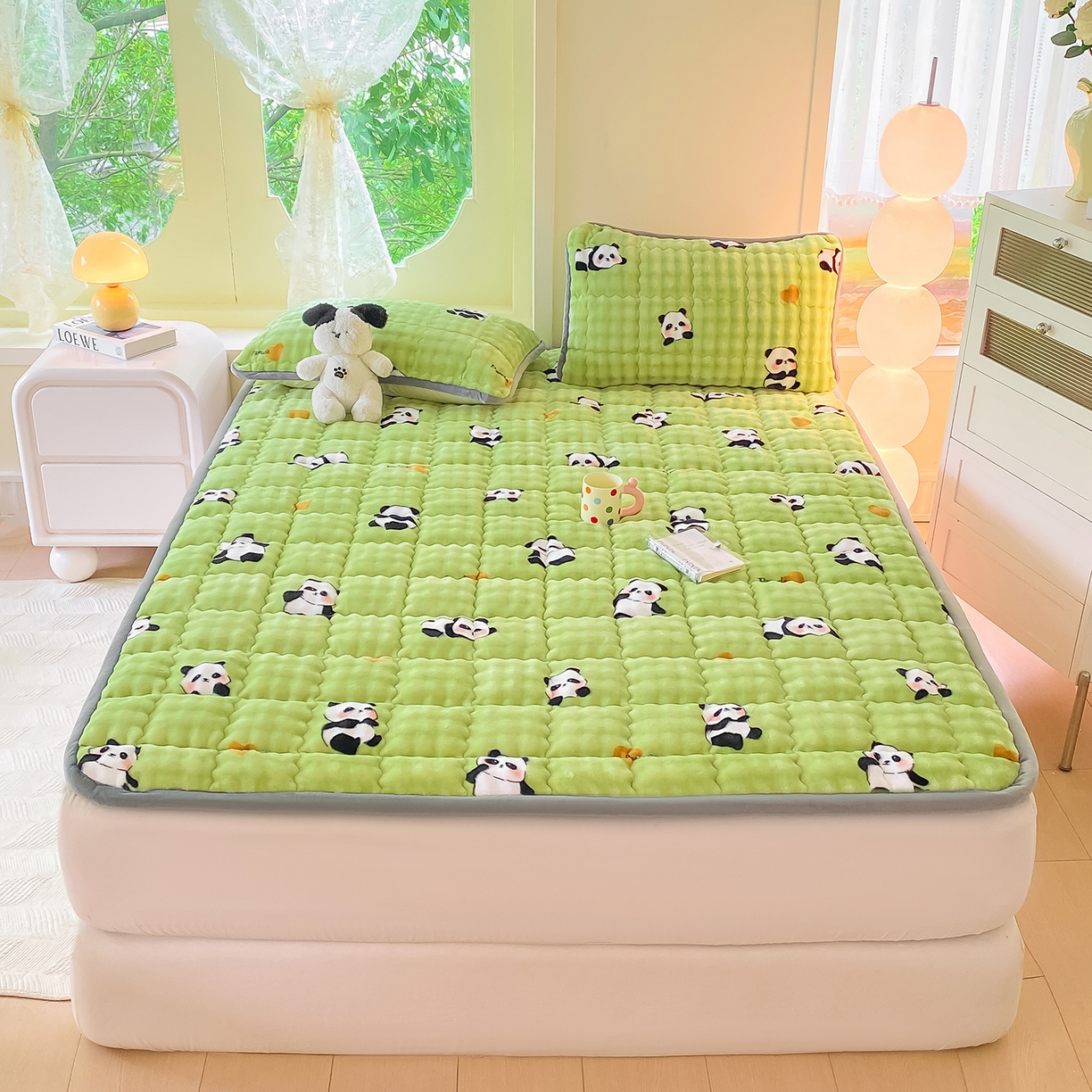 91家纺网 家纺一手货源 找家纺 眠势力 2025新款牛奶绒泡泡床垫加绒仿兔毛绒床褥子秋冬保暖珊瑚绒夹棉床护垫 熊猫