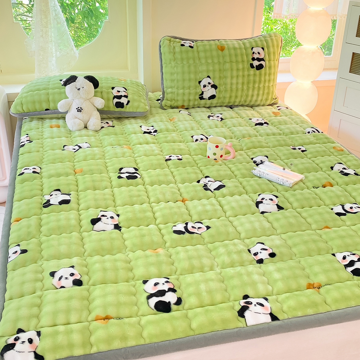 91家纺网 家纺一手货源 找家纺 眠势力 2025新款牛奶绒泡泡床垫加绒仿兔毛绒床褥子秋冬保暖珊瑚绒夹棉床护垫 熊猫