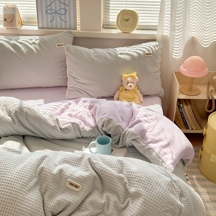 91家纺网 家纺一手货源 找家纺 十里居 2025新款lns奶油双拼华夫格烂花牛奶绒四件套 华夫格系列 华夫格-绿紫