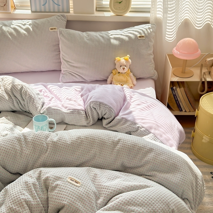 91家纺网 家纺一手货源 找家纺 十里居 2025新款lns奶油双拼华夫格烂花牛奶绒四件套 华夫格系列 华夫格-绿紫