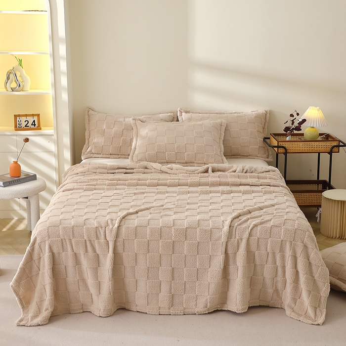 91家纺网 家纺一手货源 找家纺 （总）栩裕纺织 2025新款意大利面包格毛毯-卷边款