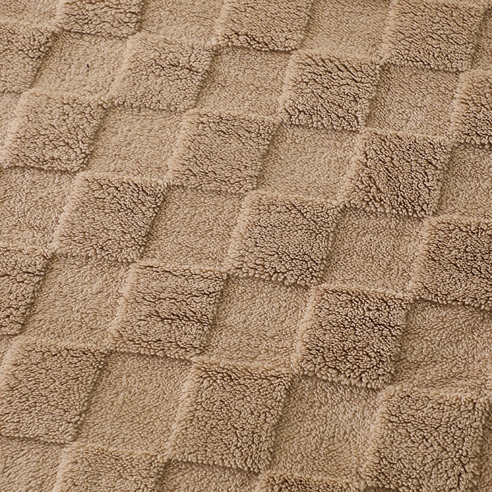 91家纺网 家纺一手货源 找家纺 栩裕纺织 2025新款意大利面包格毛毯-卷边款 面包格-咖色