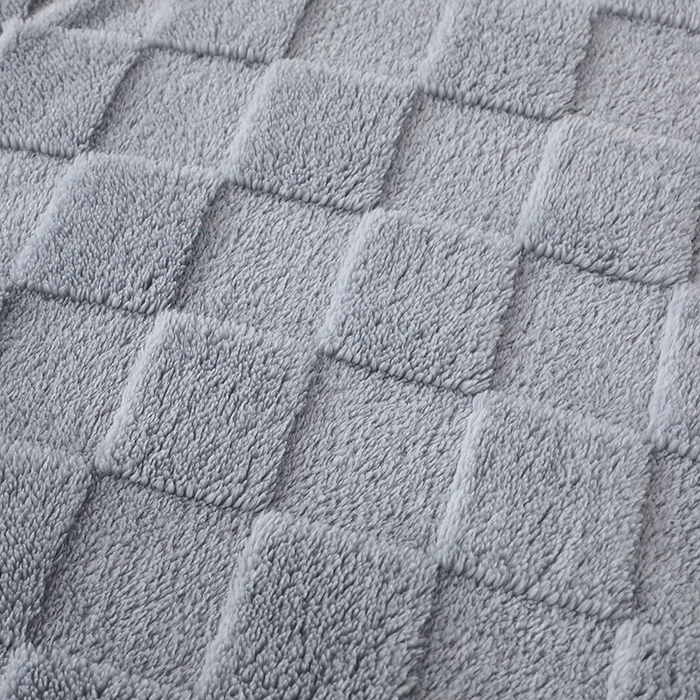 91家纺网 家纺一手货源 找家纺 栩裕纺织 2025新款意大利面包格毛毯-卷边款 面包格-蓝灰